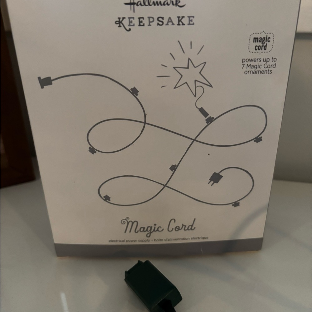 Hallmark Magic Cord with Green Connectors